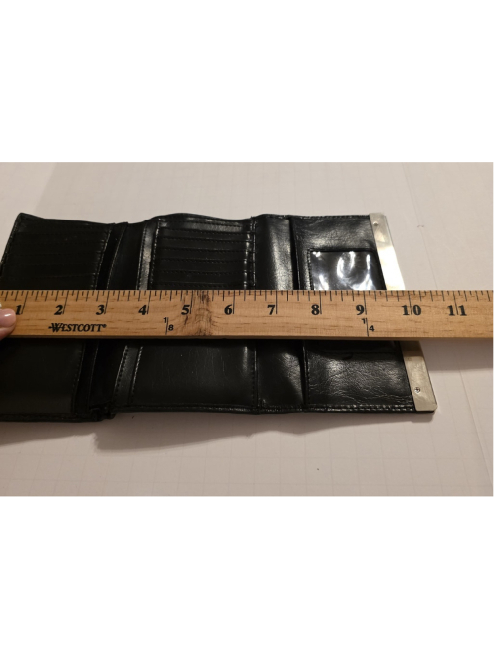 Vintage Kenneth Cole Women's Tri-Fold Black Wallet - Picture 9 of 13